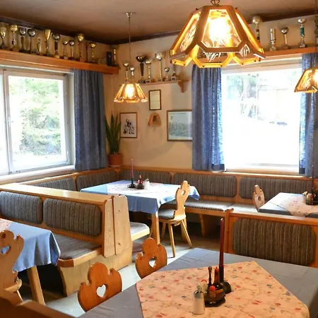 Panzió Adlerhorst 3*